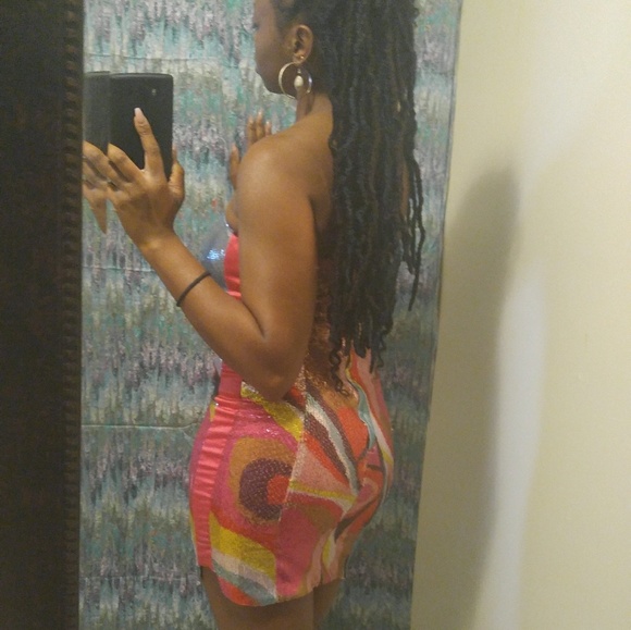 Sequence strapless dress - Picture 3 of 4